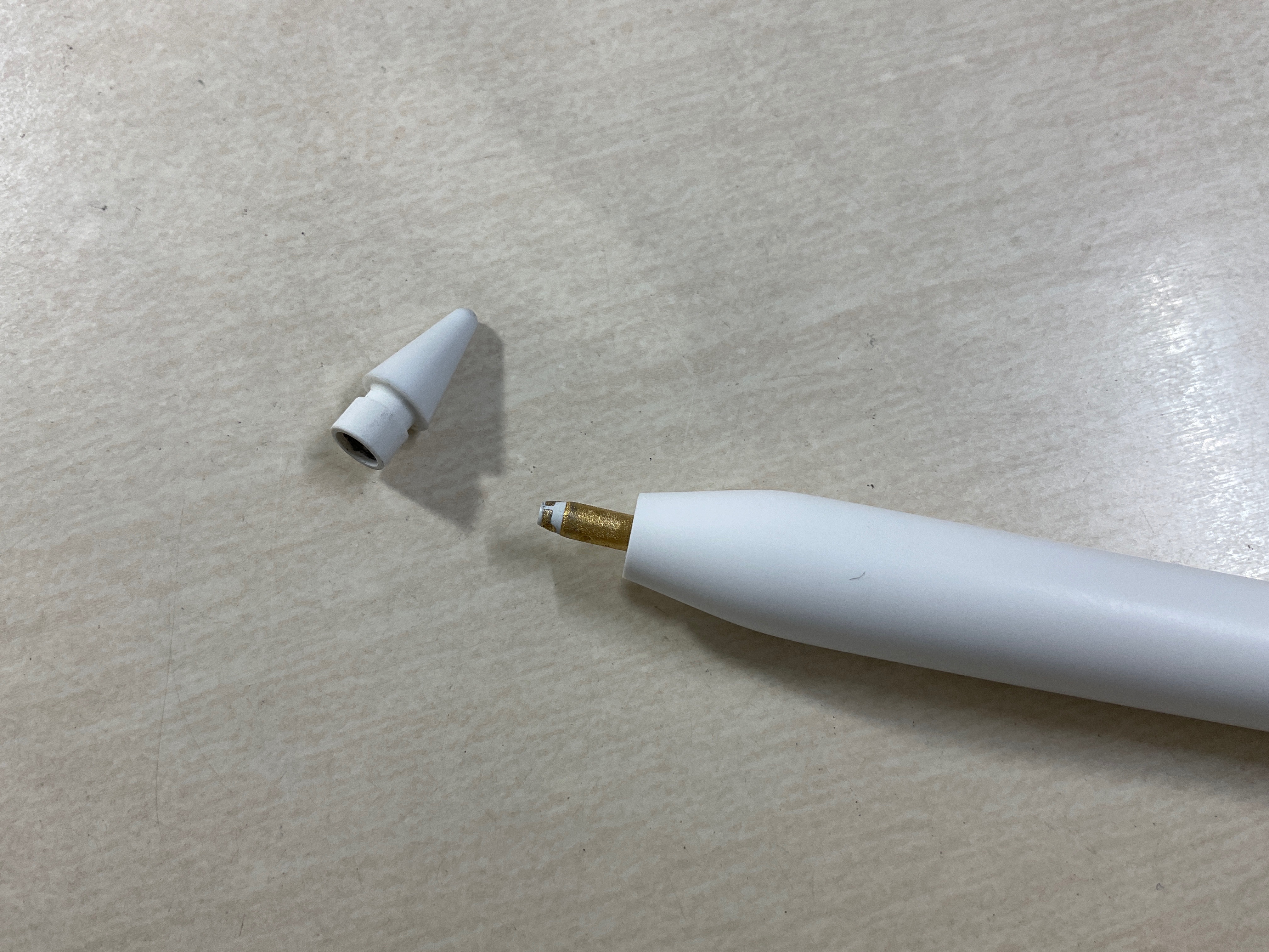 Apple pencilのペン先がはま… - Apple コミュニティ